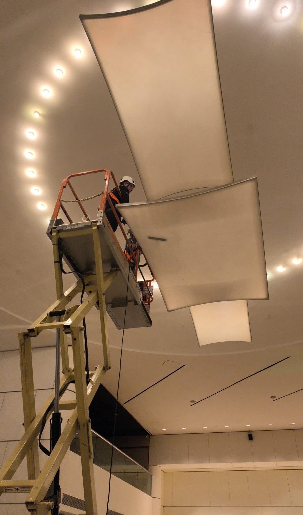 How to Safely Clean Chandeliers in Buildings with a Mobile Elevating Work Platform